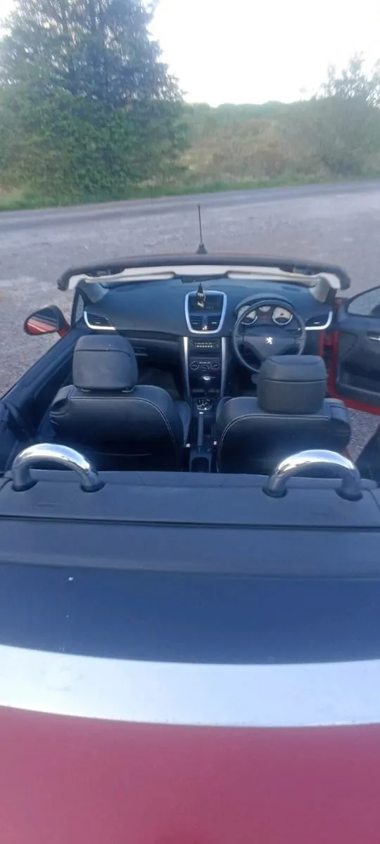 Peugeot 207 CC convertible - Image 3
