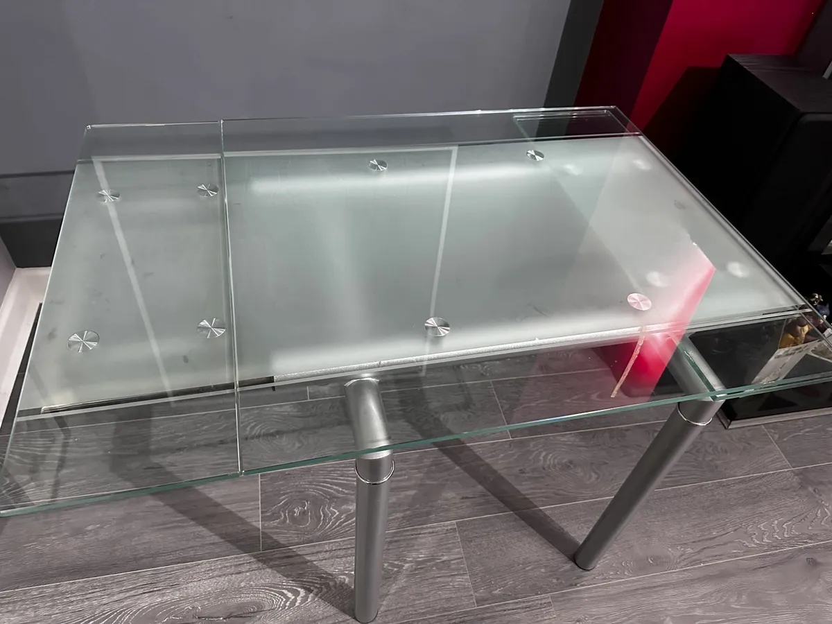 Table and Chairs - Image 2