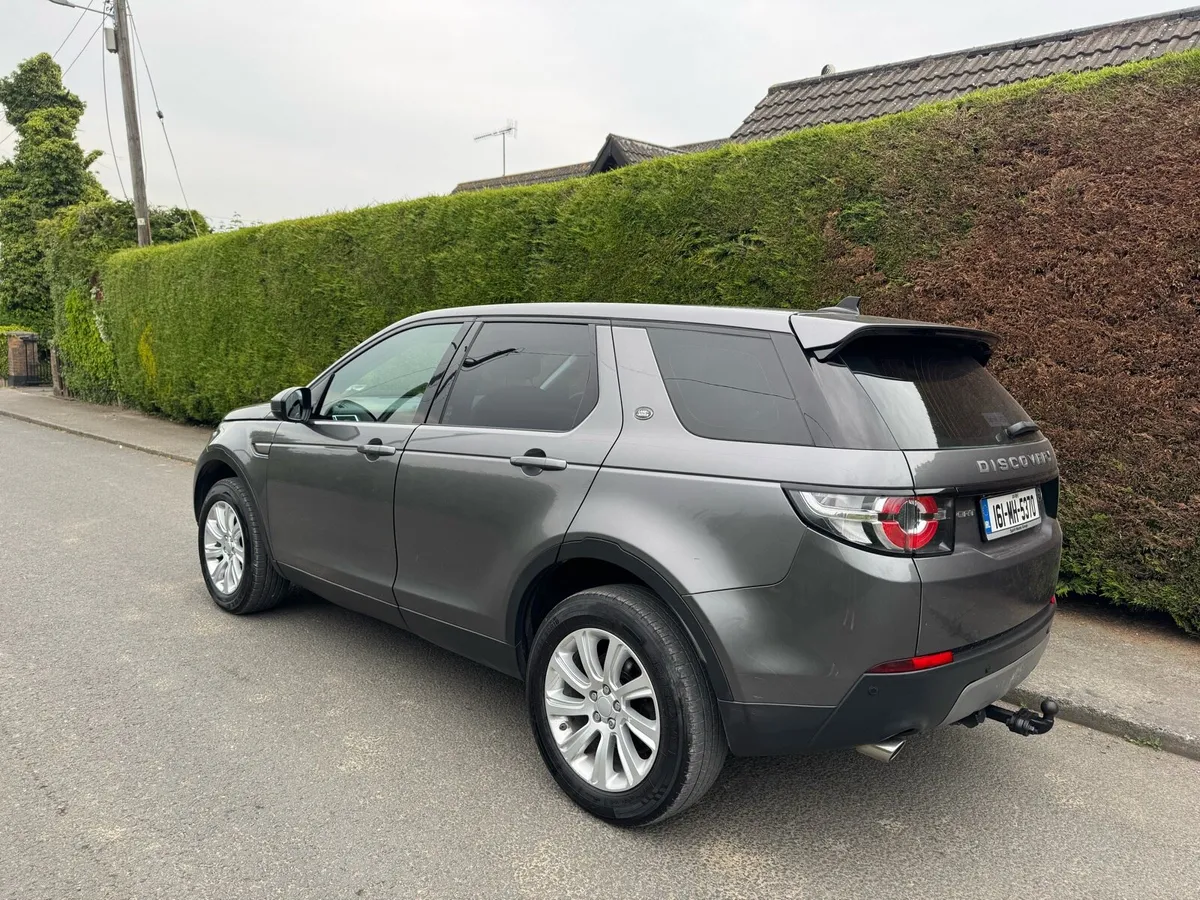 Land Rover discovery sport 7 seater automatic - Image 4