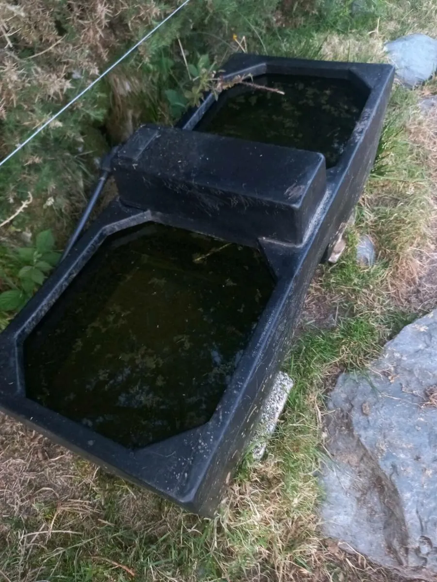 30 Gal PVC Water Trough - Image 1