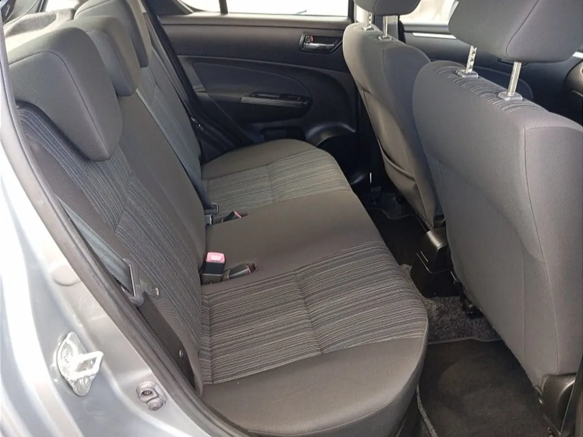 Suzuki Swift 1.2 GLX - Image 4