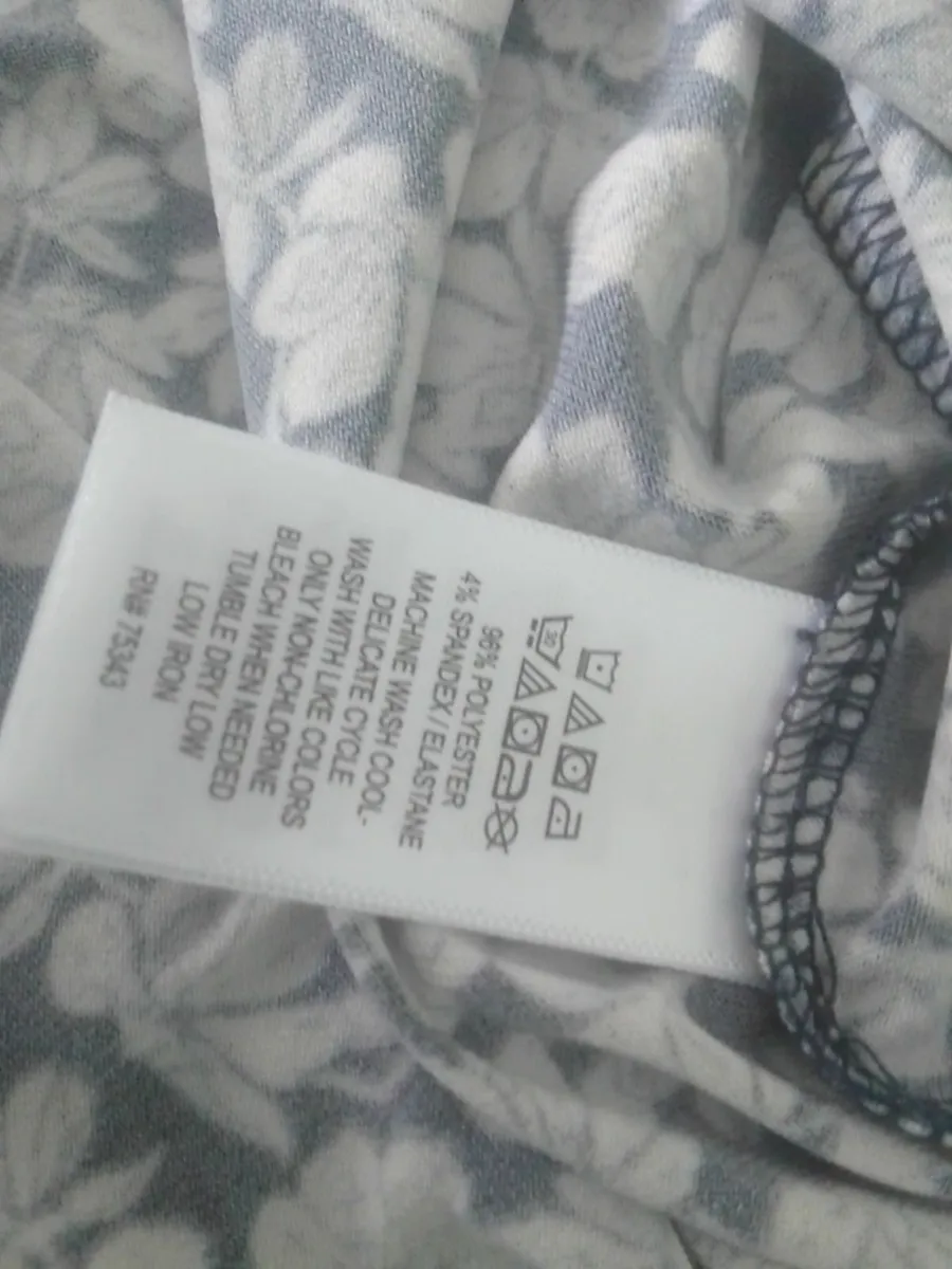 CYNTHIA ROWLEY DESIGNER FLORAL TOP 12 AS NEW - Image 2