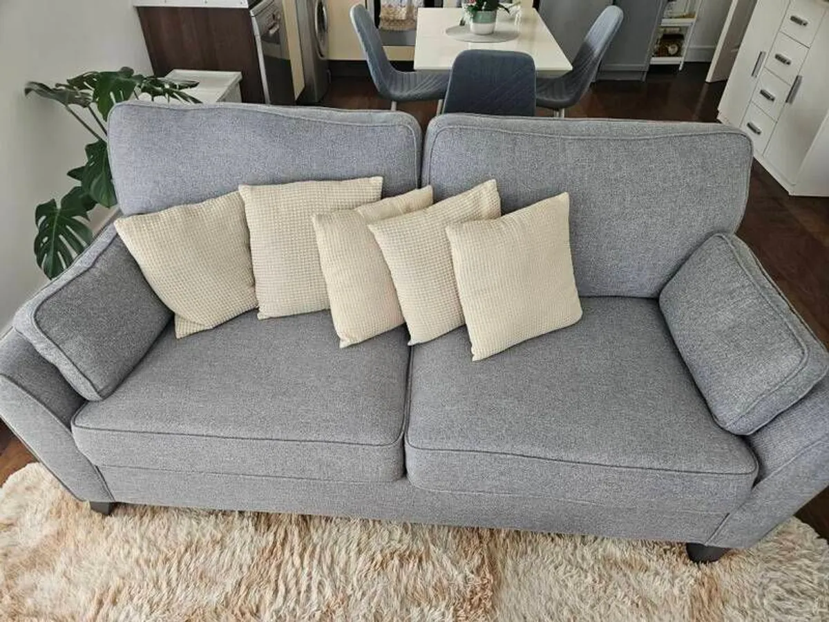 sofa - Image 2