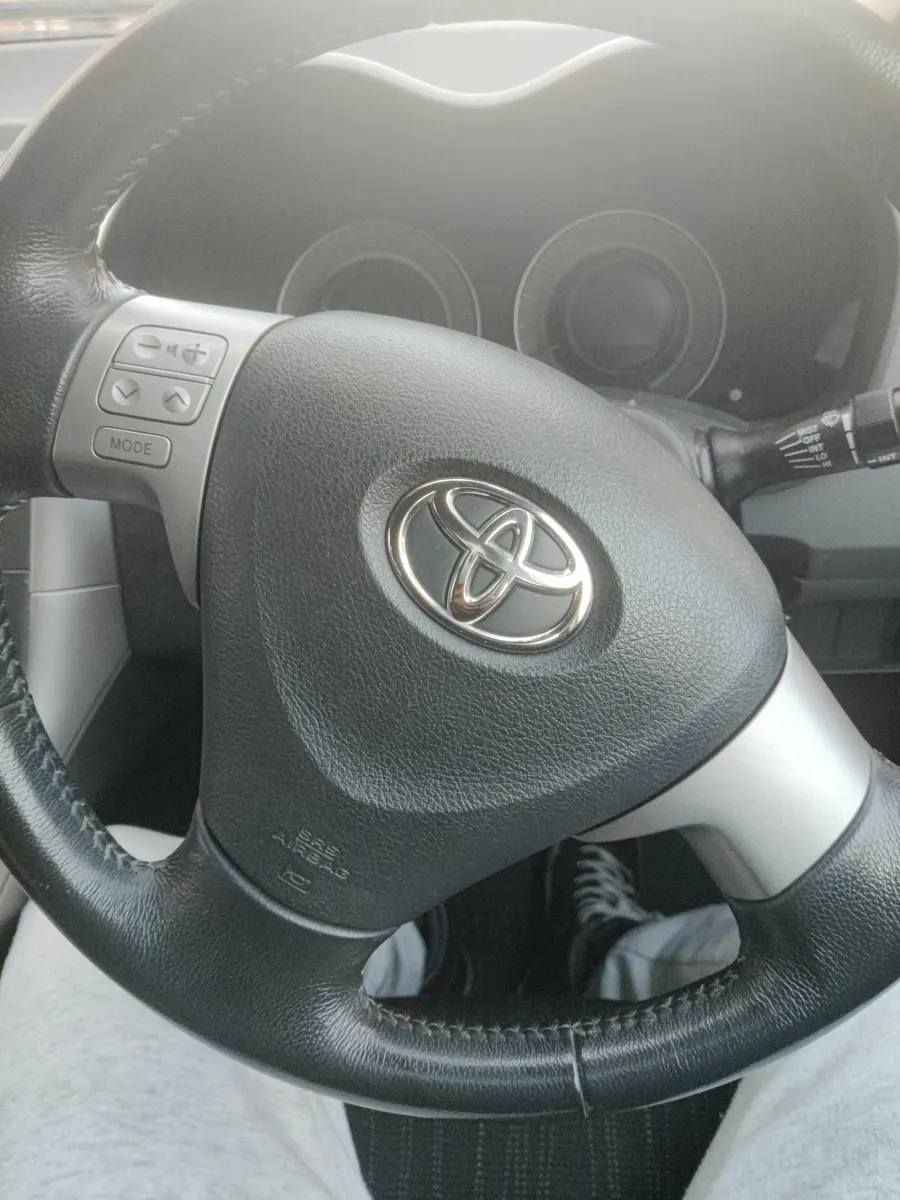 Car - Image 4