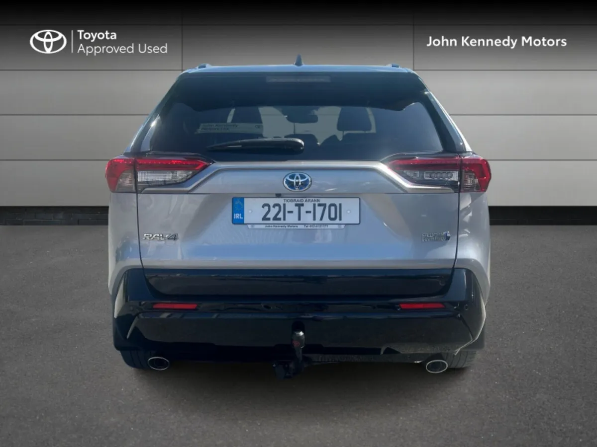 Toyota RAV4 PLUG-IN SPORT - Image 4