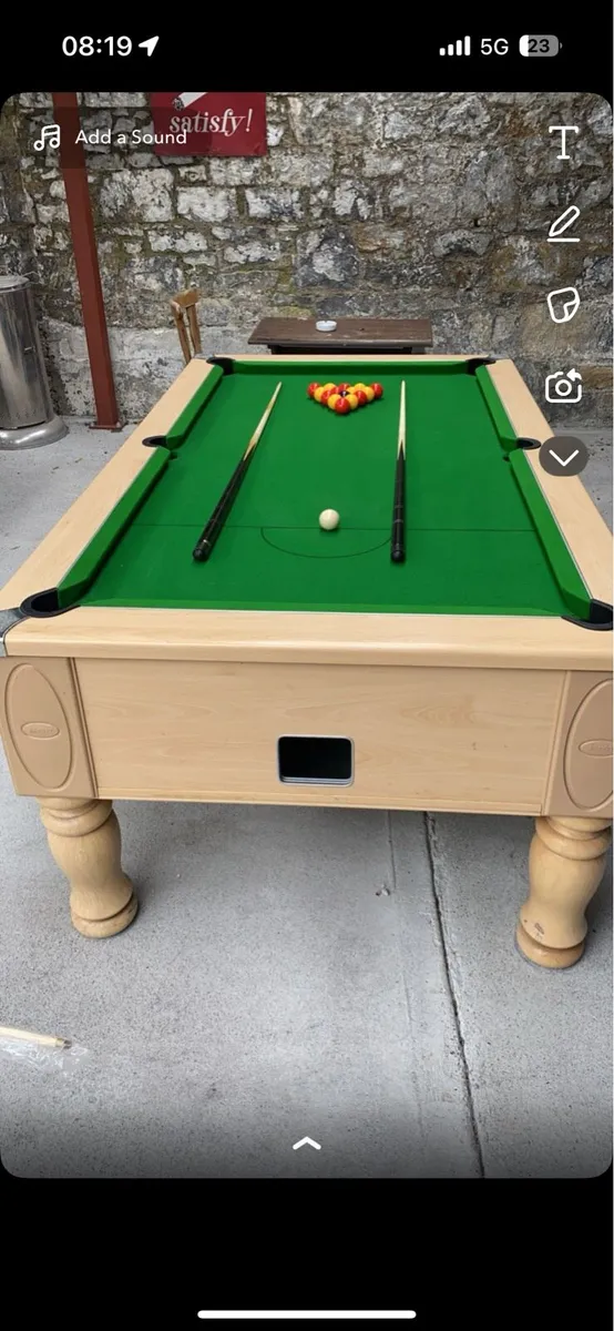Pool table