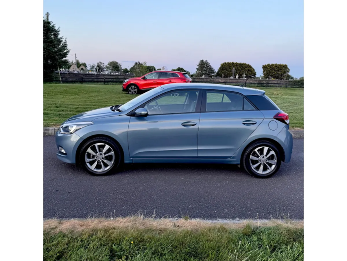 Hyundai i20 ACTIVE DELUXE 5DR - Image 4