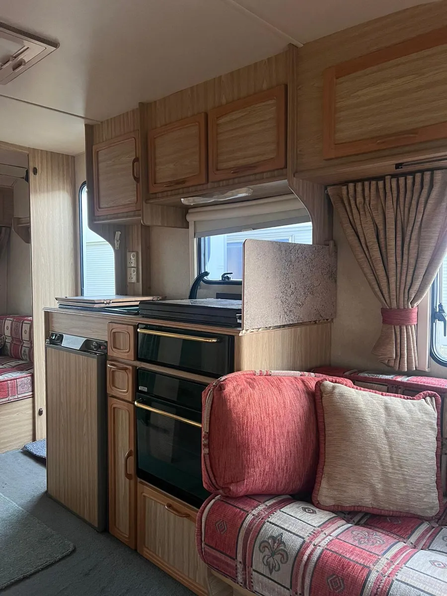 ✨BARGAIN ELDDIS FIRESTORM 4-5 BERTH✨ - Image 4