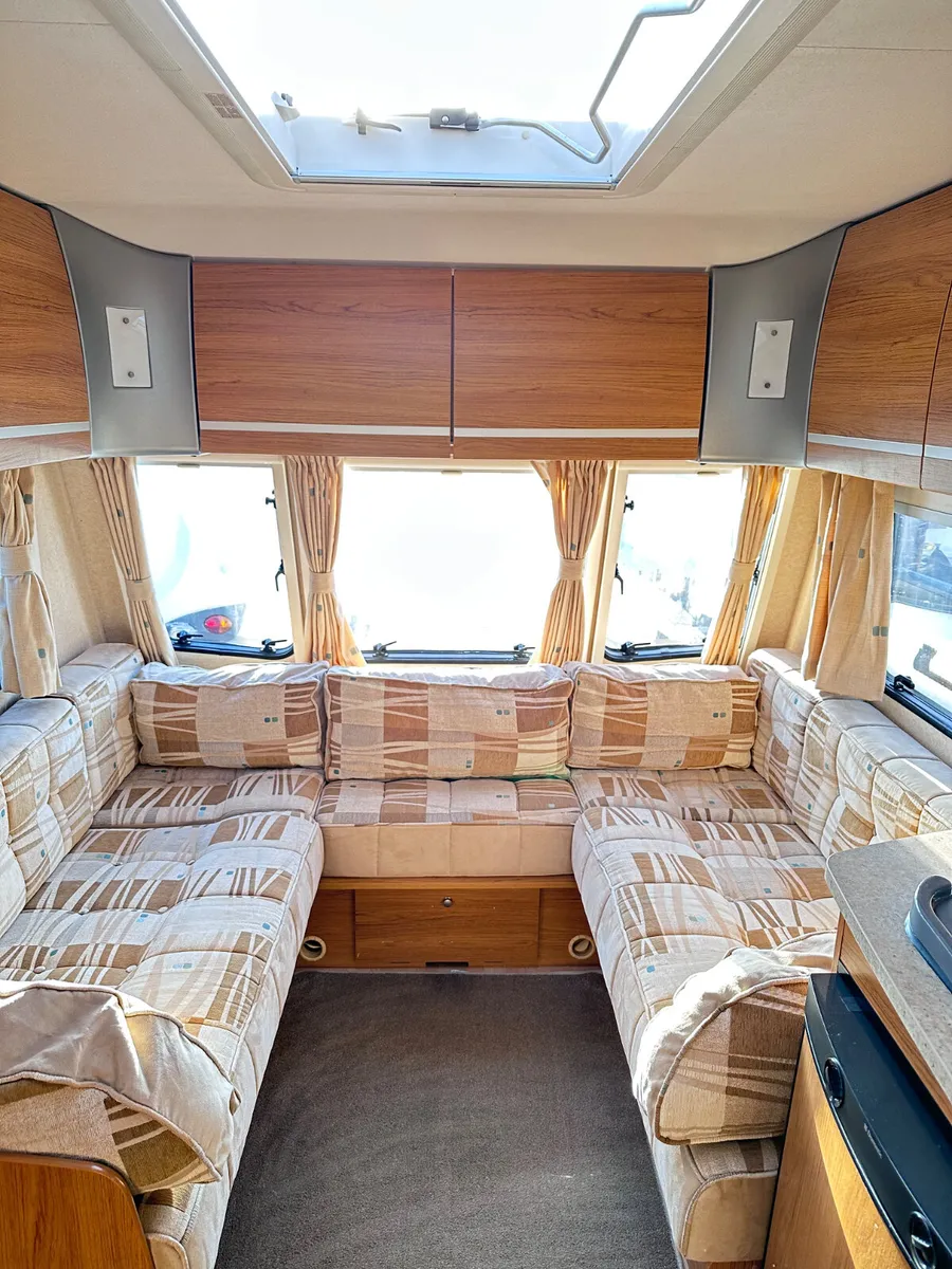 ✨BARGAIN BAILEY PAGEANT 4 BERTH FIXED BED ✨ - Image 4
