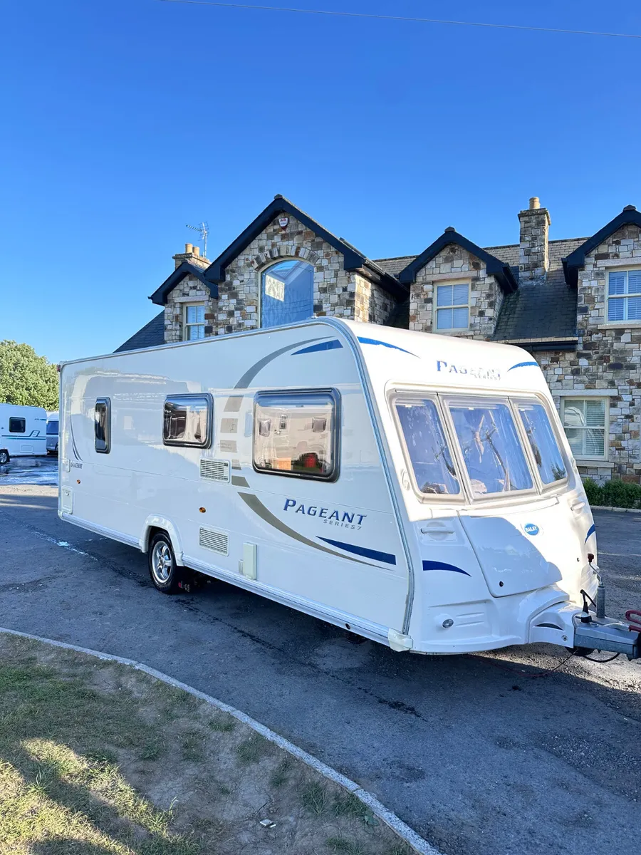✨BARGAIN BAILEY PAGEANT 4 BERTH FIXED BED ✨ - Image 1