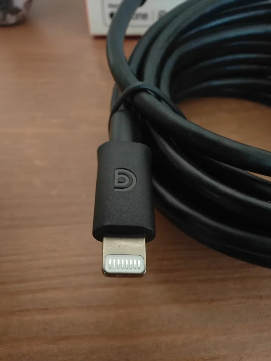 Griffin USB-C to Lightning Charging Cable – 3m - Image 3