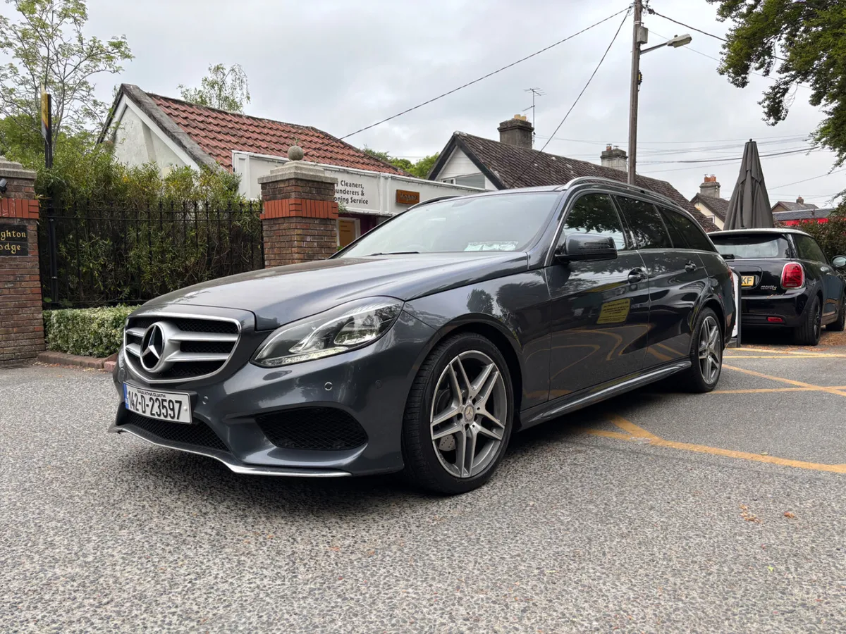 142 E250 - 7 SEAT - ESTATE - AMG LINE /  PREMIUM - Image 1