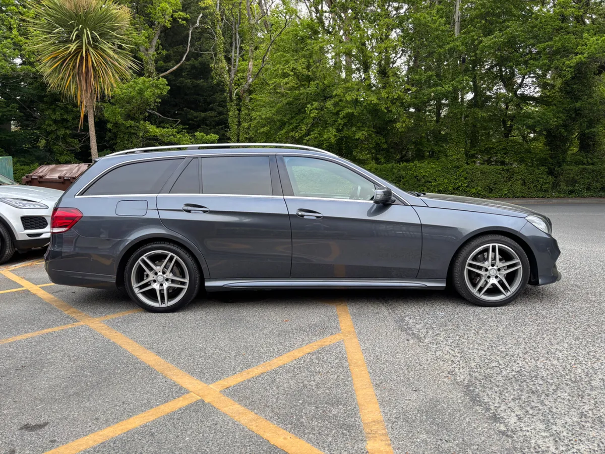 142 E250 - 7 SEAT - ESTATE - AMG LINE /  PREMIUM - Image 4