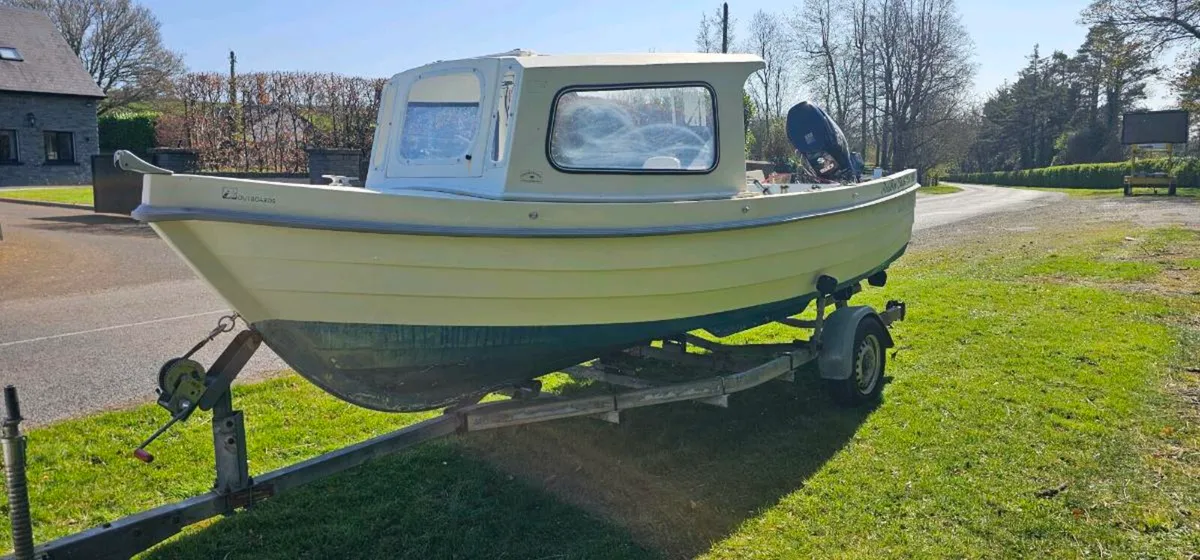 Fishing boat - Image 3