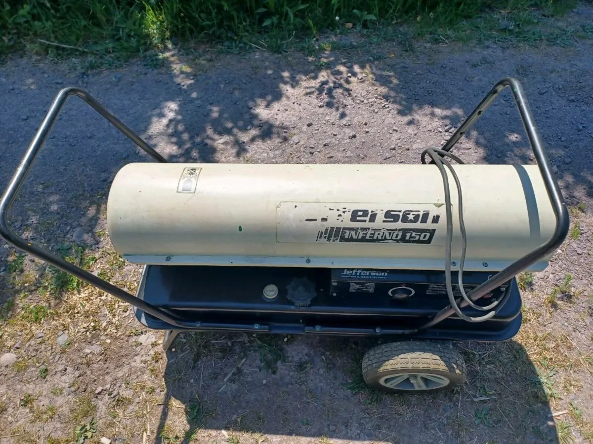 Space heater - Image 1