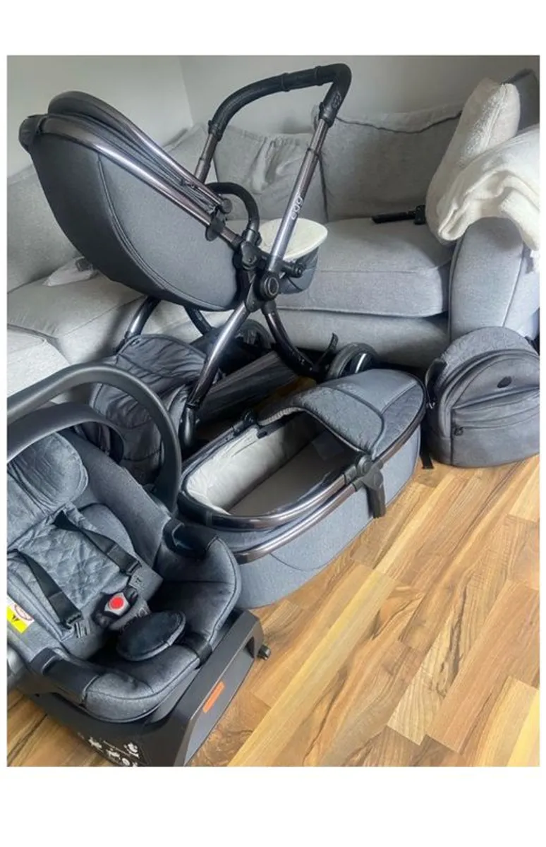 Full Egg2 Pram Bundle - Image 2