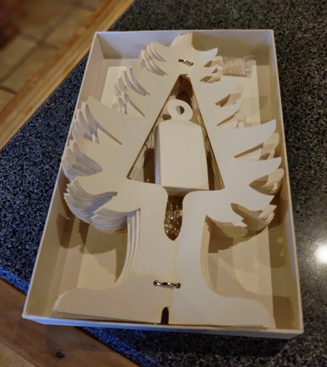 BATTERY OPERATED CHRISTMAS TREE. - Image 2
