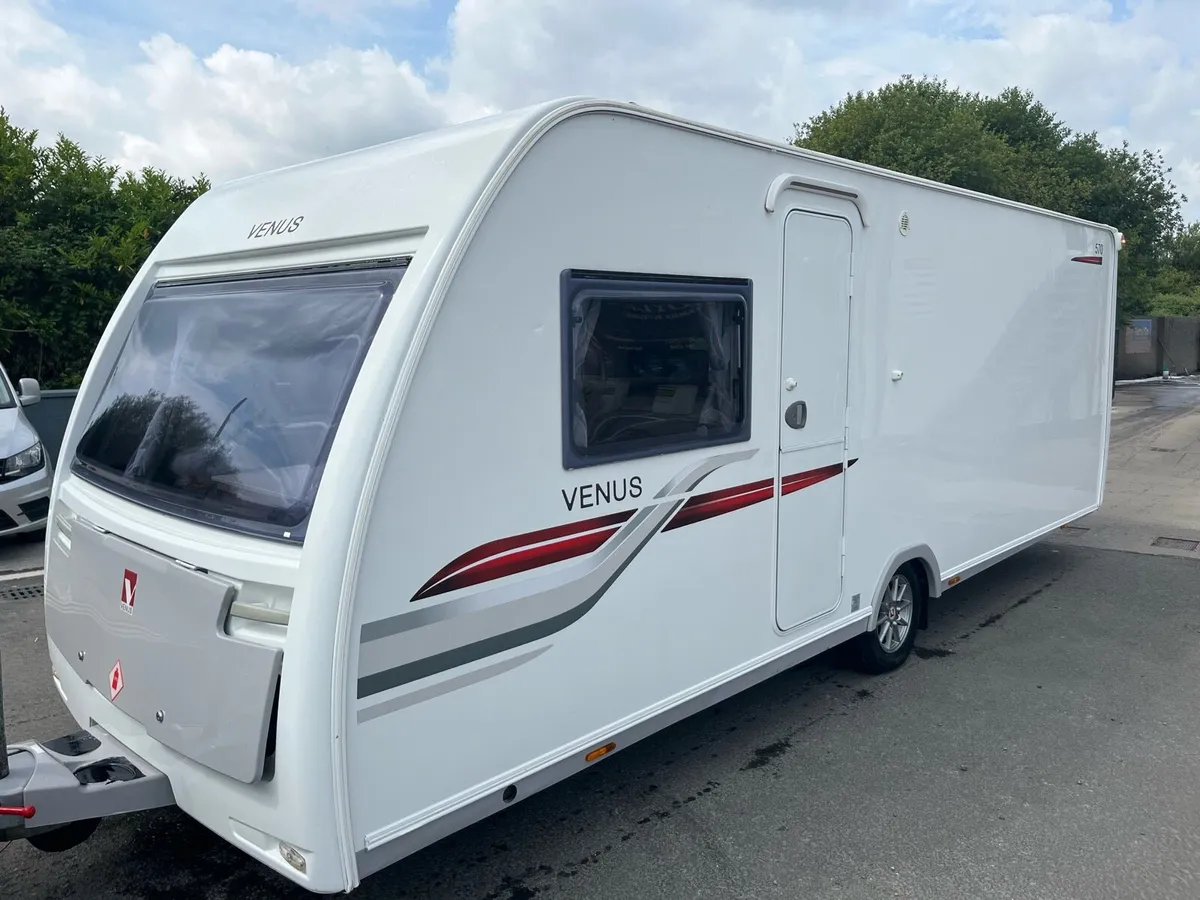 Lunar Venus 570 fixed lsland bed - Image 2
