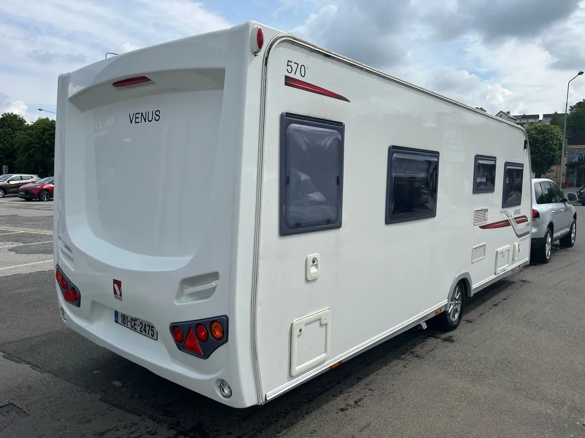 Lunar Venus 570 fixed lsland bed - Image 4
