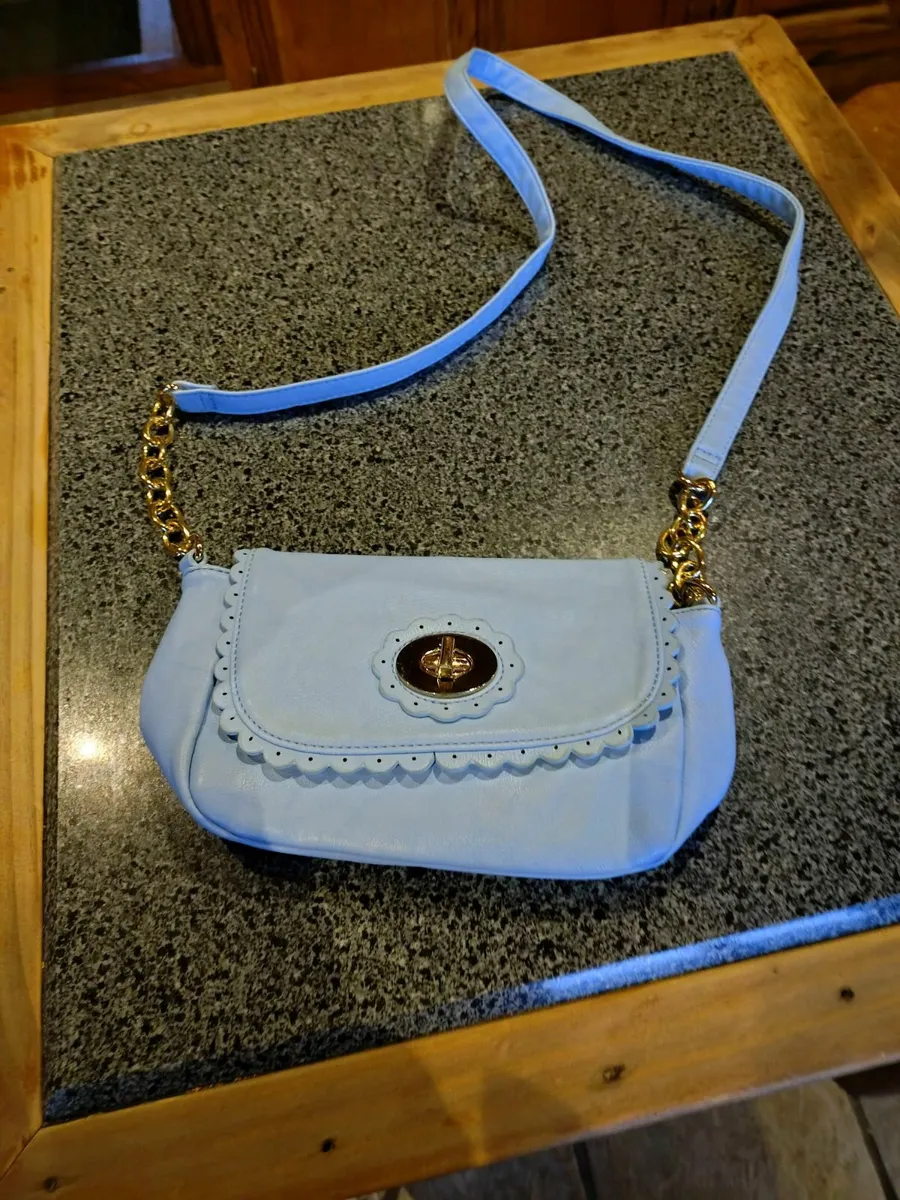 LADIES HANDBAGS (USED). - Image 3