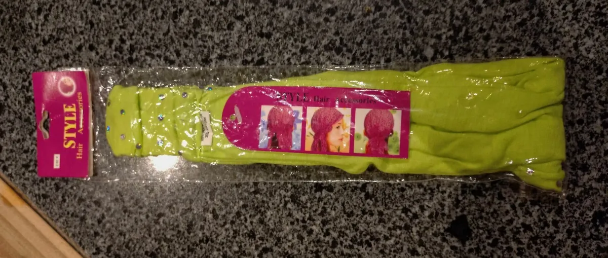 GIRLS HAIR ACCESSORIES (BRAND NEW). - Image 2