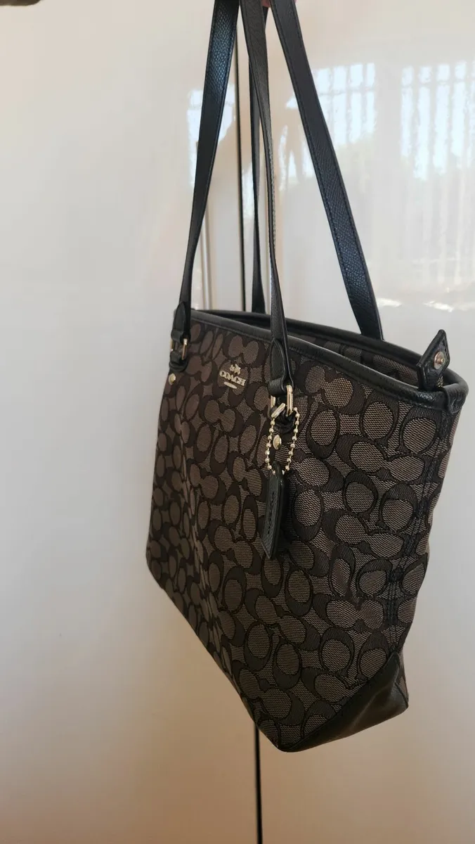 Coach handbag - Image 1