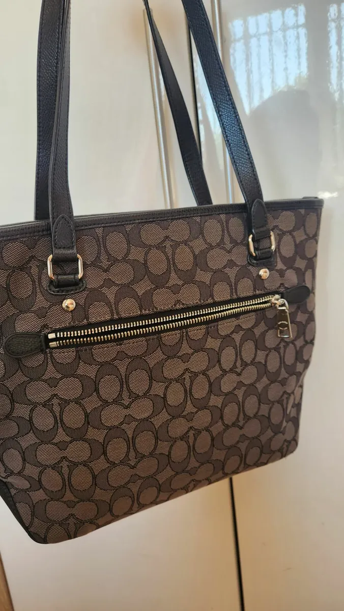 Coach handbag - Image 2
