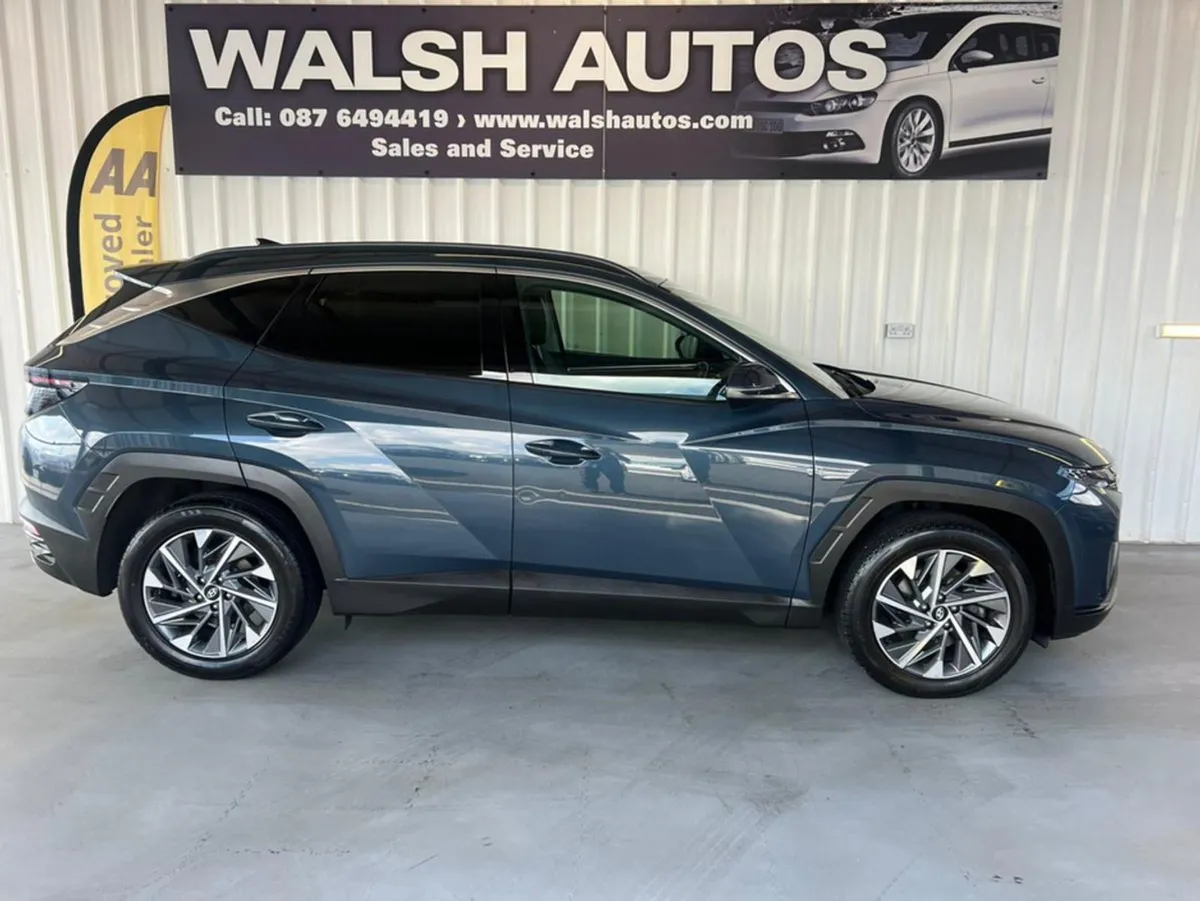 Hyundai Tucson Executive Plus 5DR - Image 2