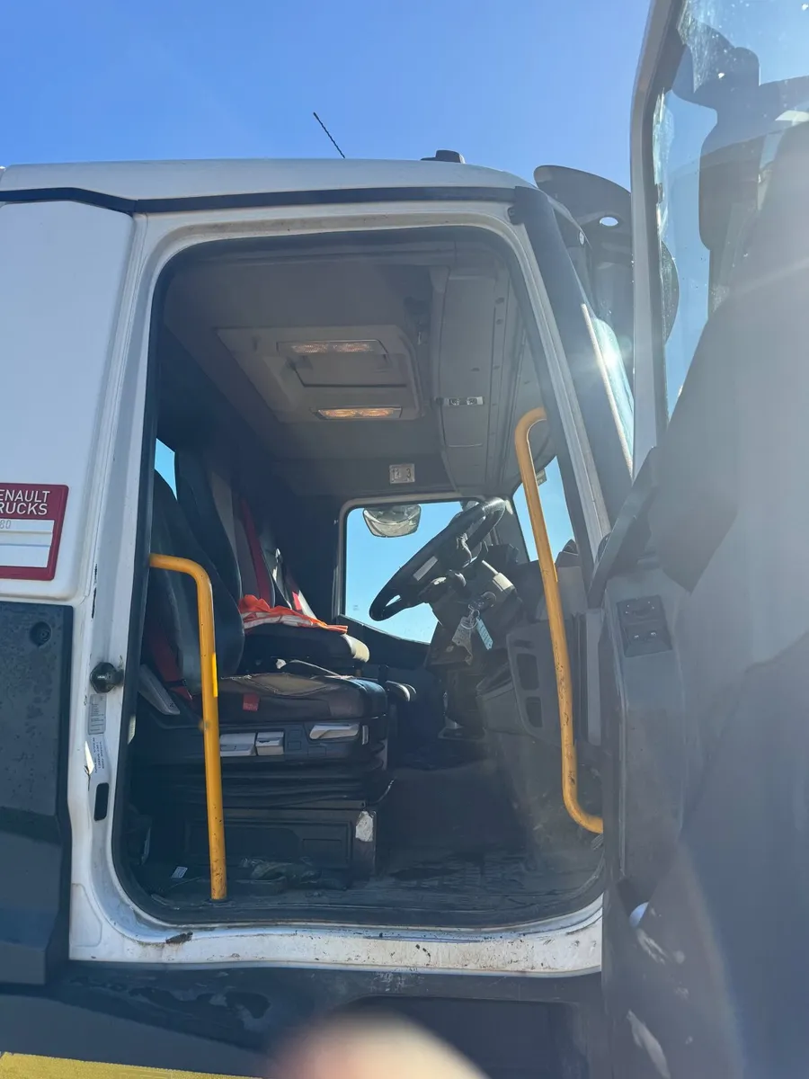 Renault Volvo C380 2016 Tipping HOTBOX - Image 4