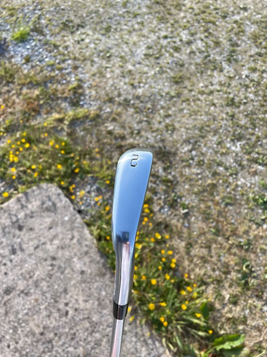 Mizuno pro 225 2 iron/ stiff shaft - Image 2