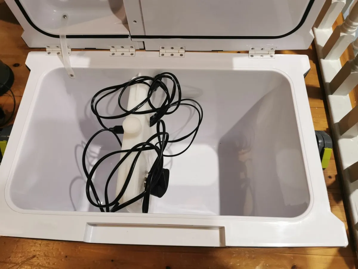 Outwell cool box - Image 2