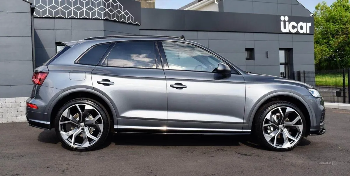 Audi Q5 2.0 TDI 40 S Line - Image 4