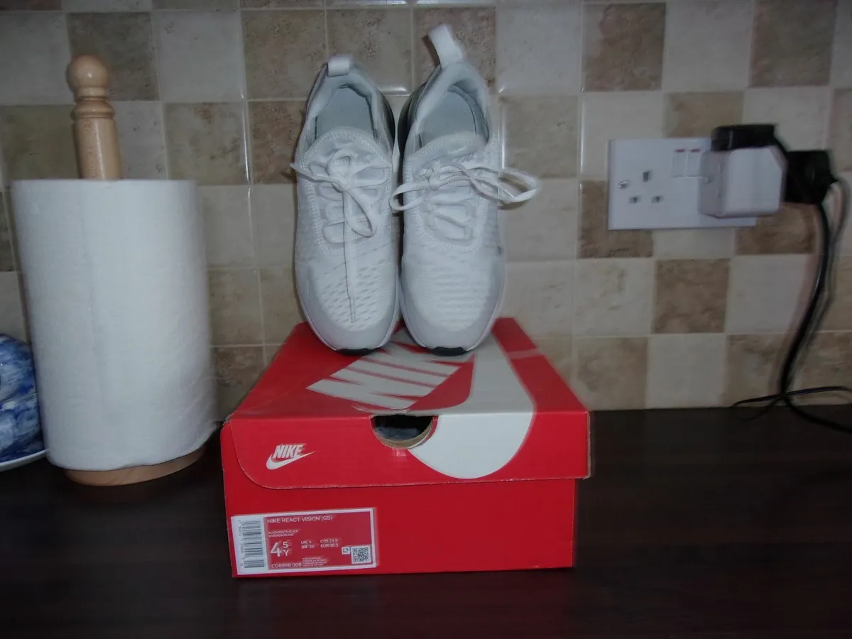 2 PAIRS  LADIES  NIKE  TRAINERS NEW  BOXED - Image 2
