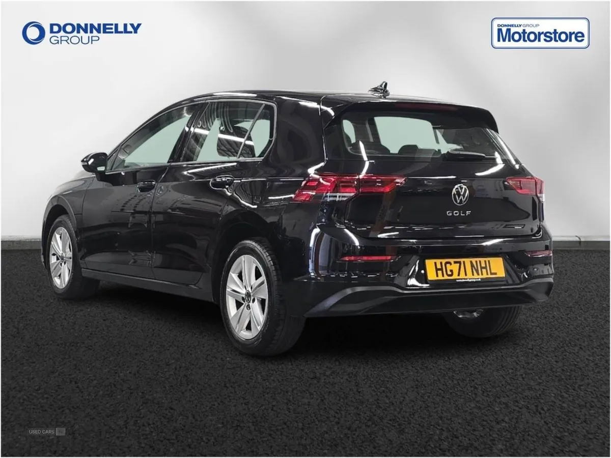 Volkswagen Golf 2.0 TDI Life 5dr - Image 2