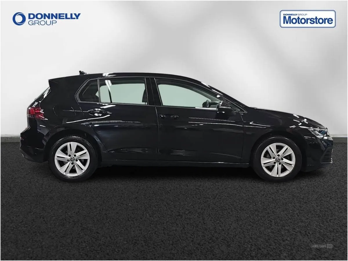 Volkswagen Golf 2.0 TDI Life 5dr - Image 3