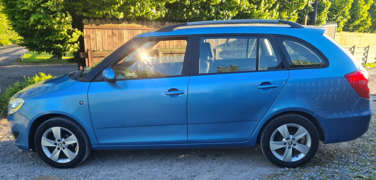 Skoda Fabia 2014 - Image 2
