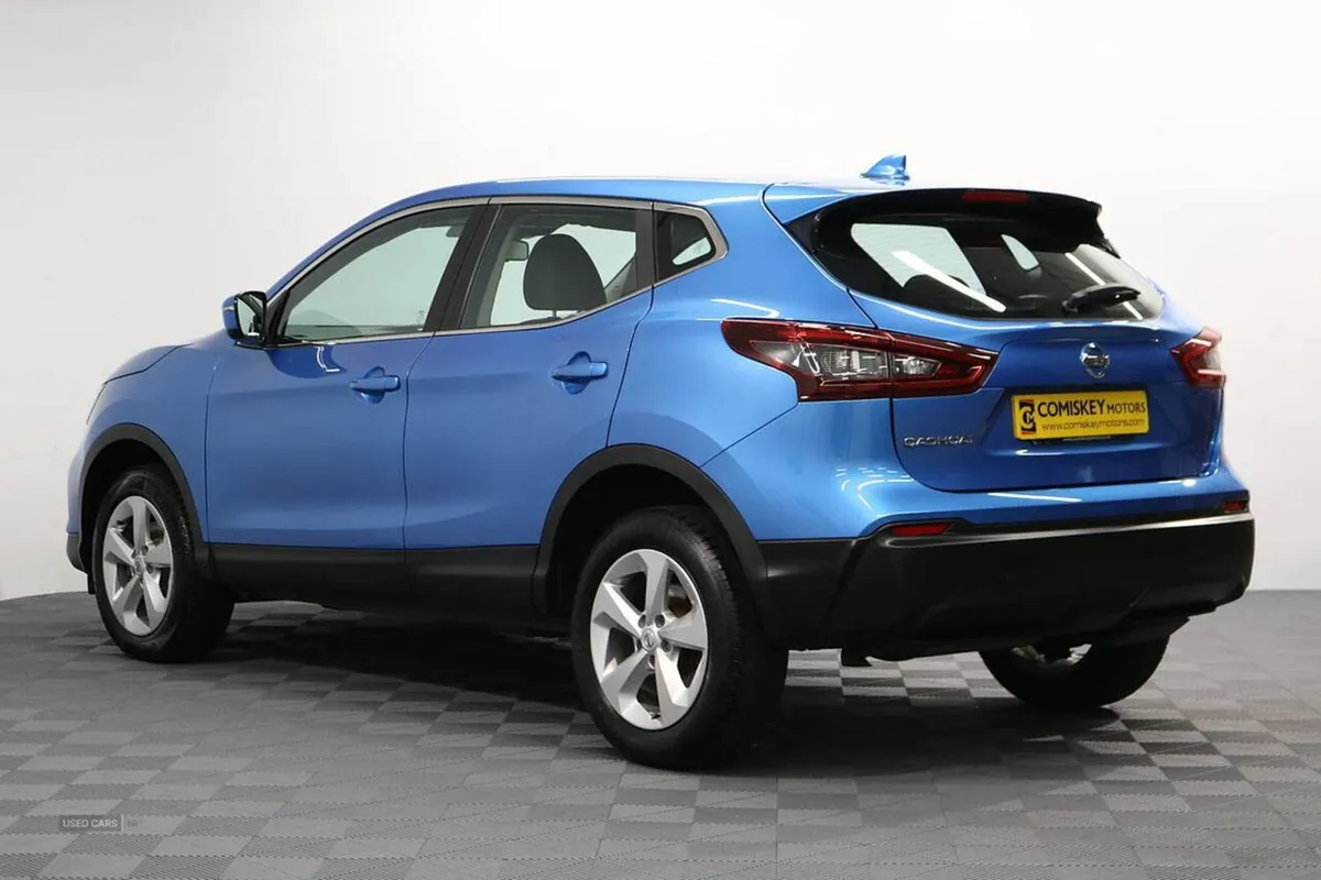 Nissan QASHQAI dCi Acenta Premium - Image 4