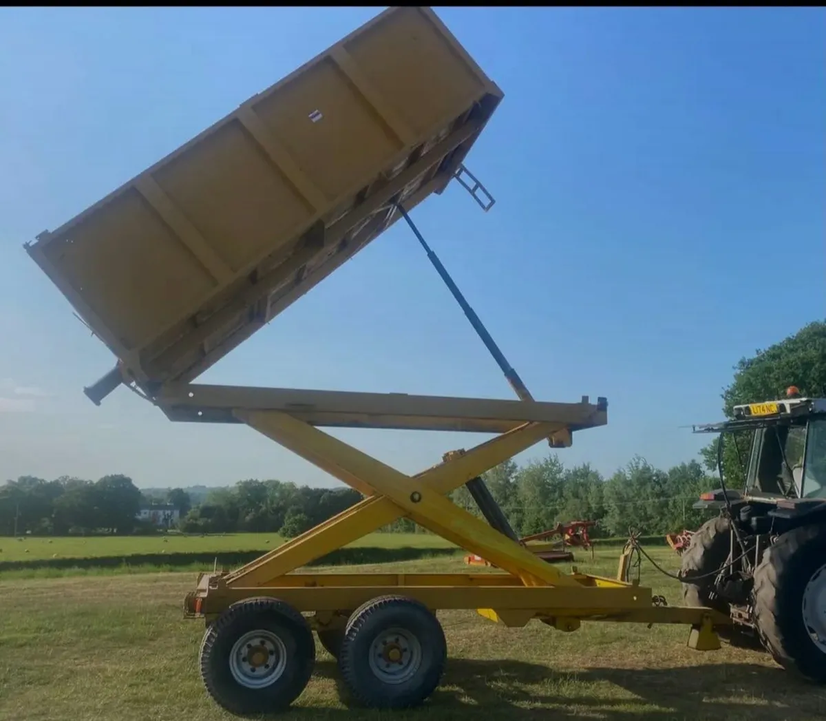 High Tip Trailer - Auger Trailer - Image 1