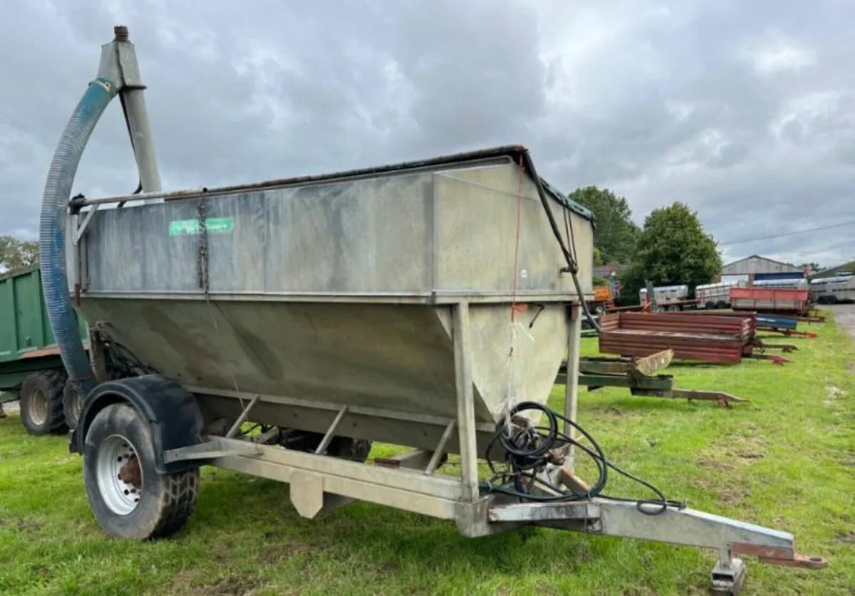 High Tip Trailer - Auger Trailer - Image 4