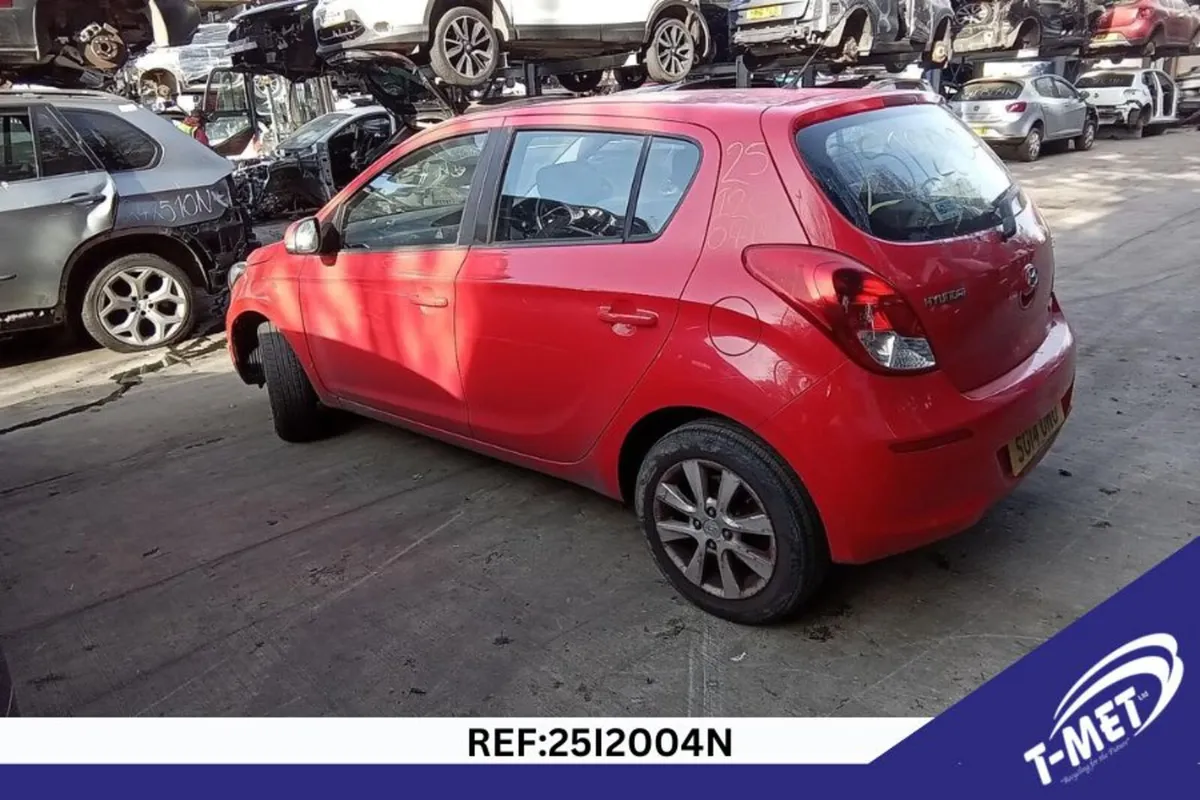 2014 HYUNDAI I20 BREAKING FOR PARTS - Image 4