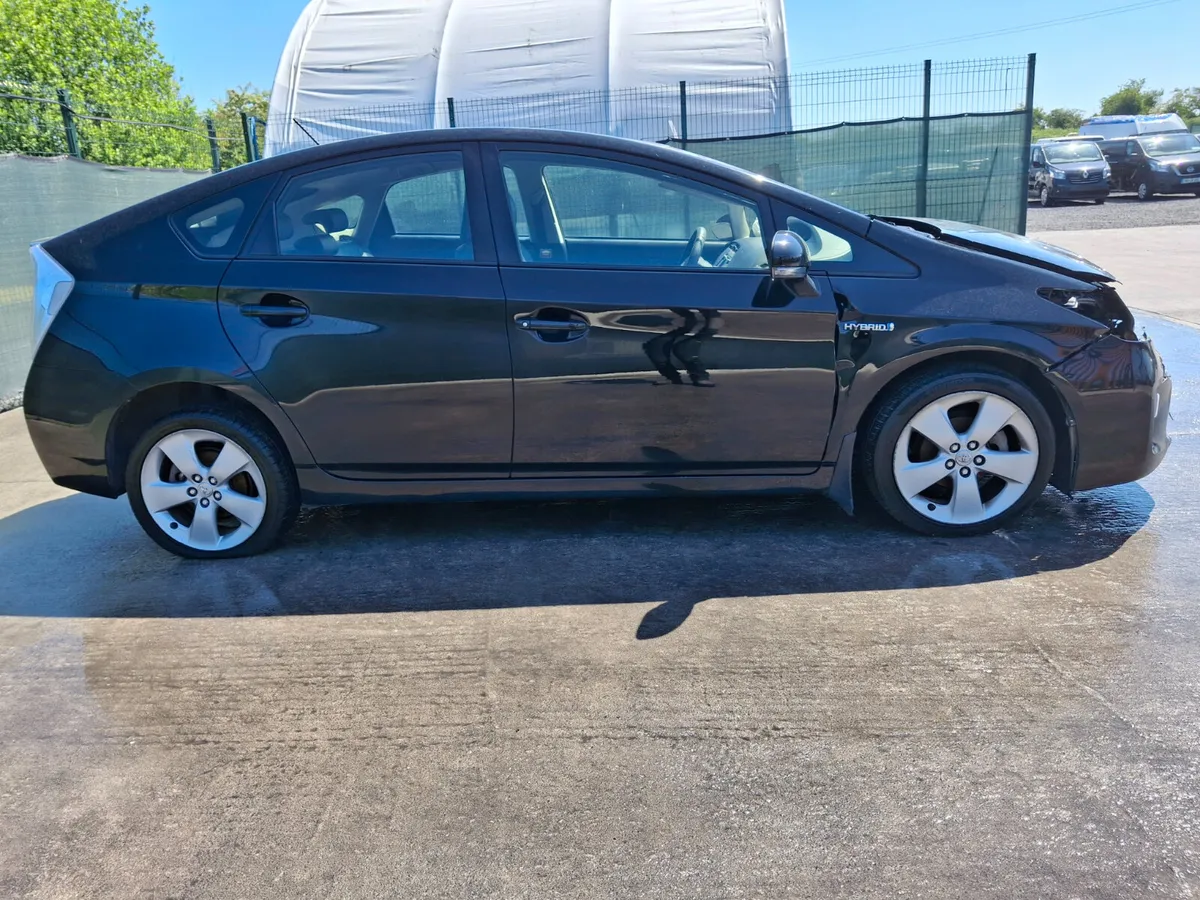 2014 Toyota Prius 1.8 Hybrid - Image 3