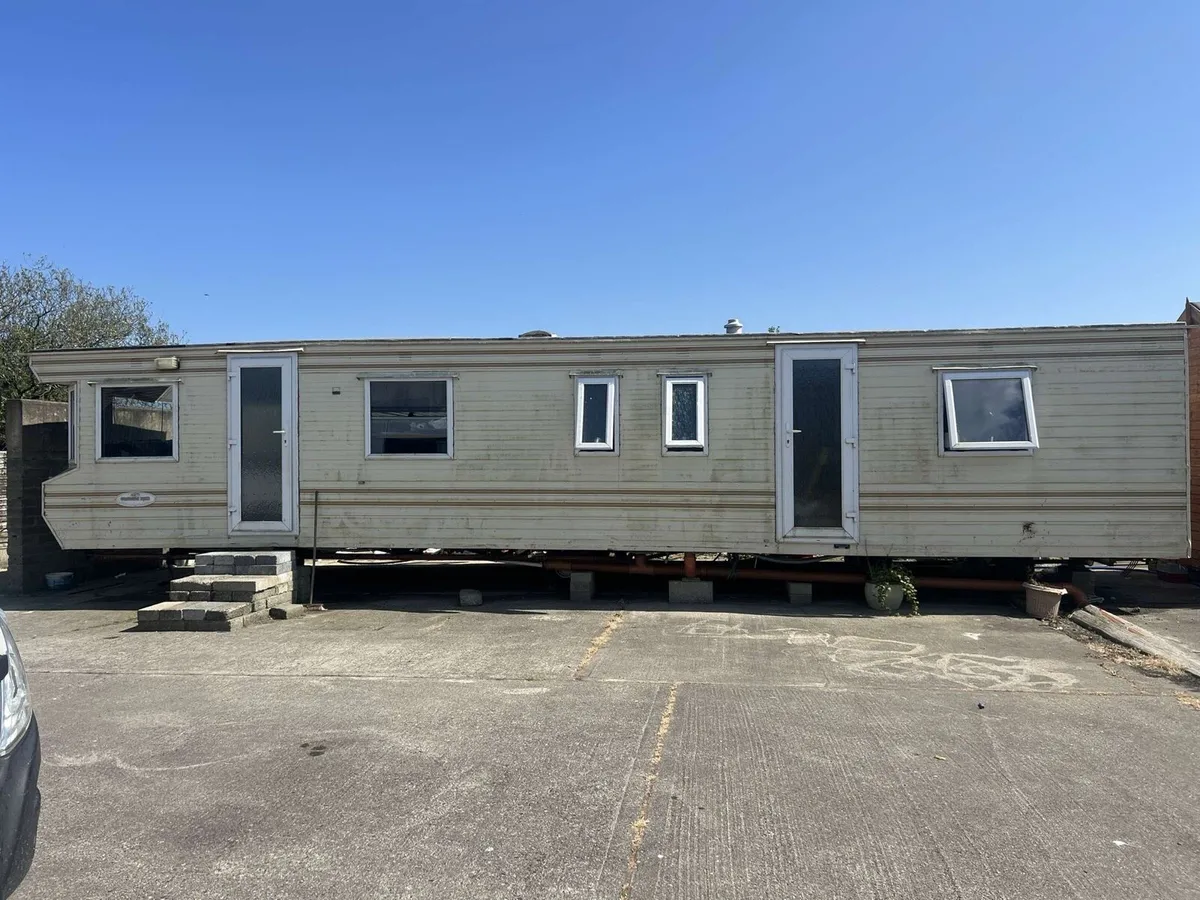 Mobile home - Image 1