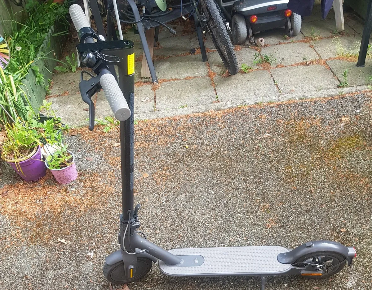 Electric scooter - Image 1