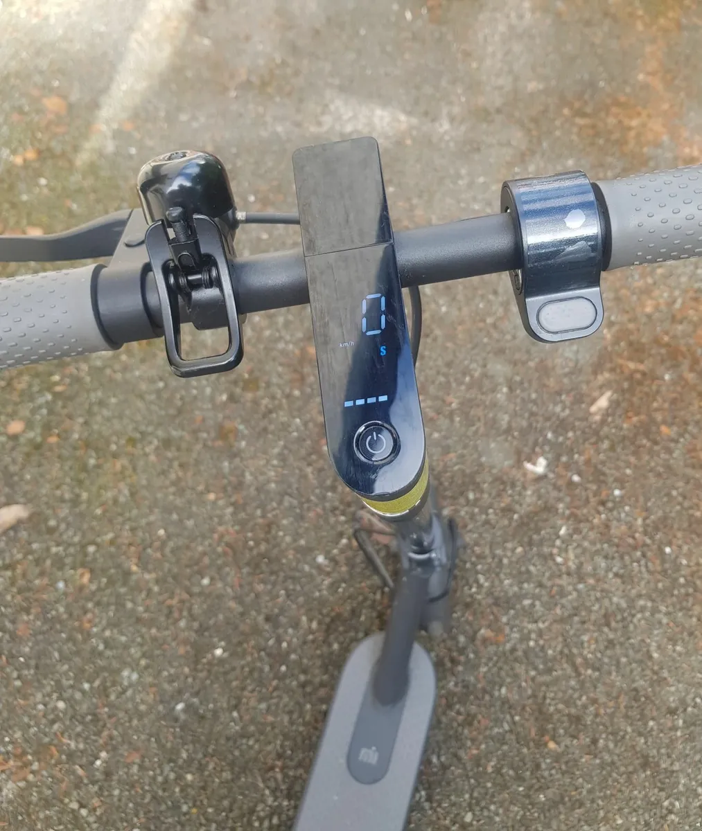 Electric scooter - Image 3