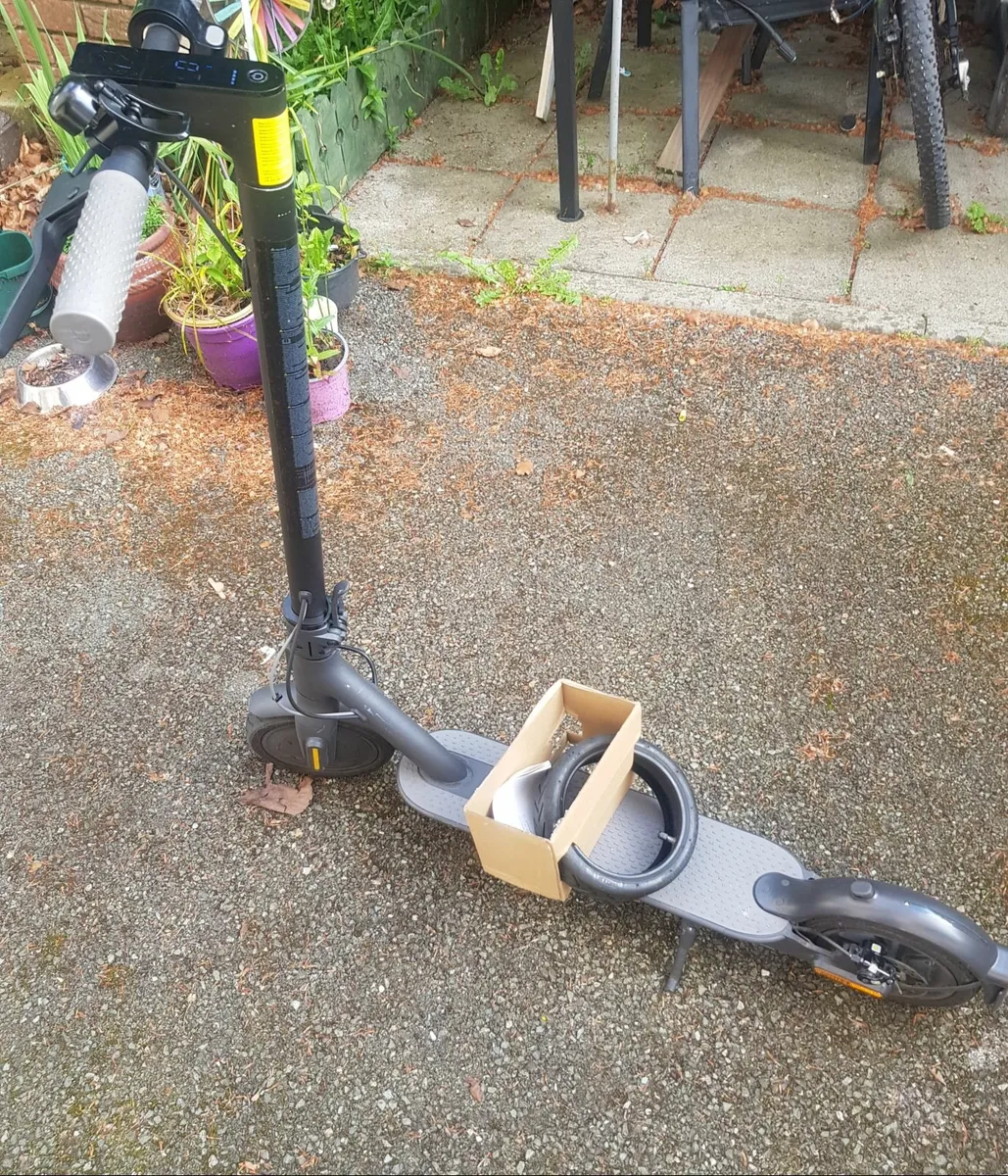 Electric scooter - Image 4
