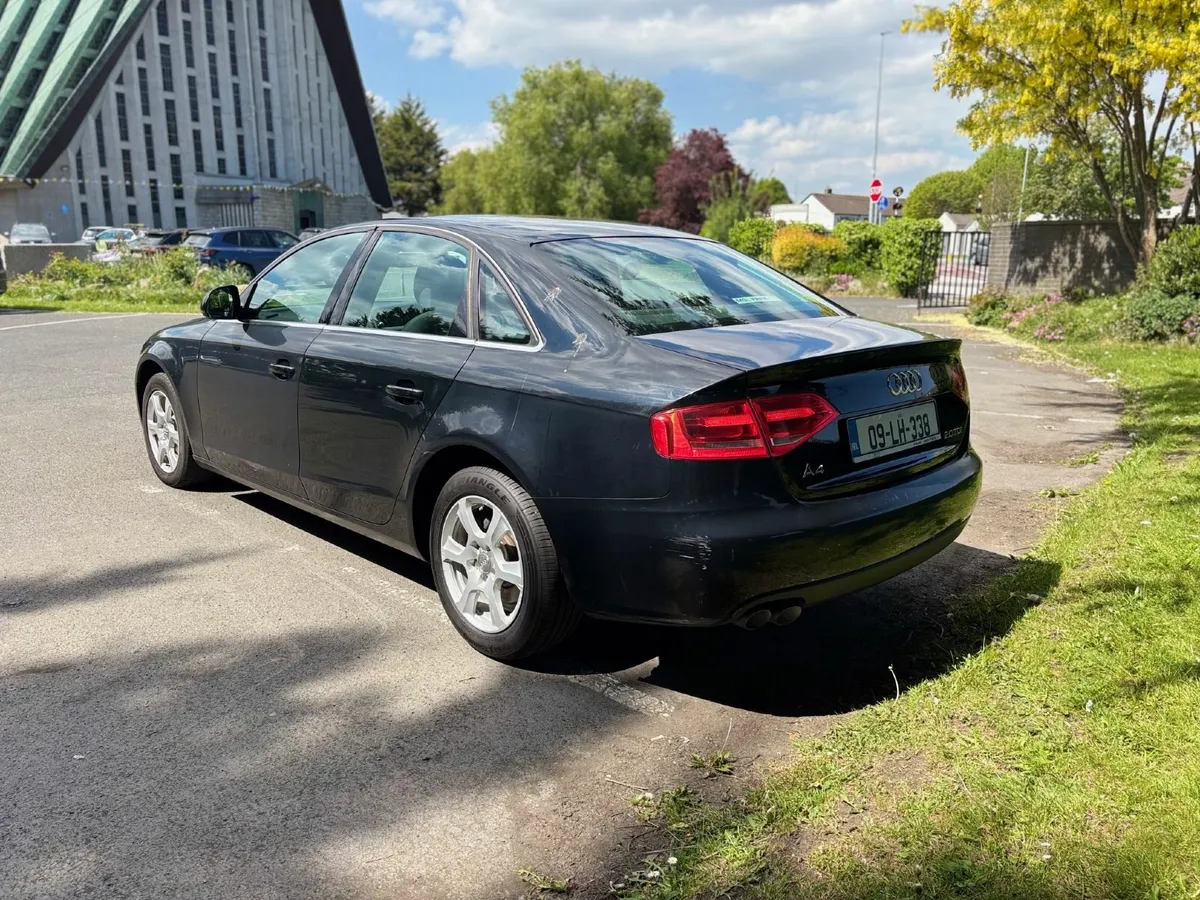 Audi A4 2009 - Image 4
