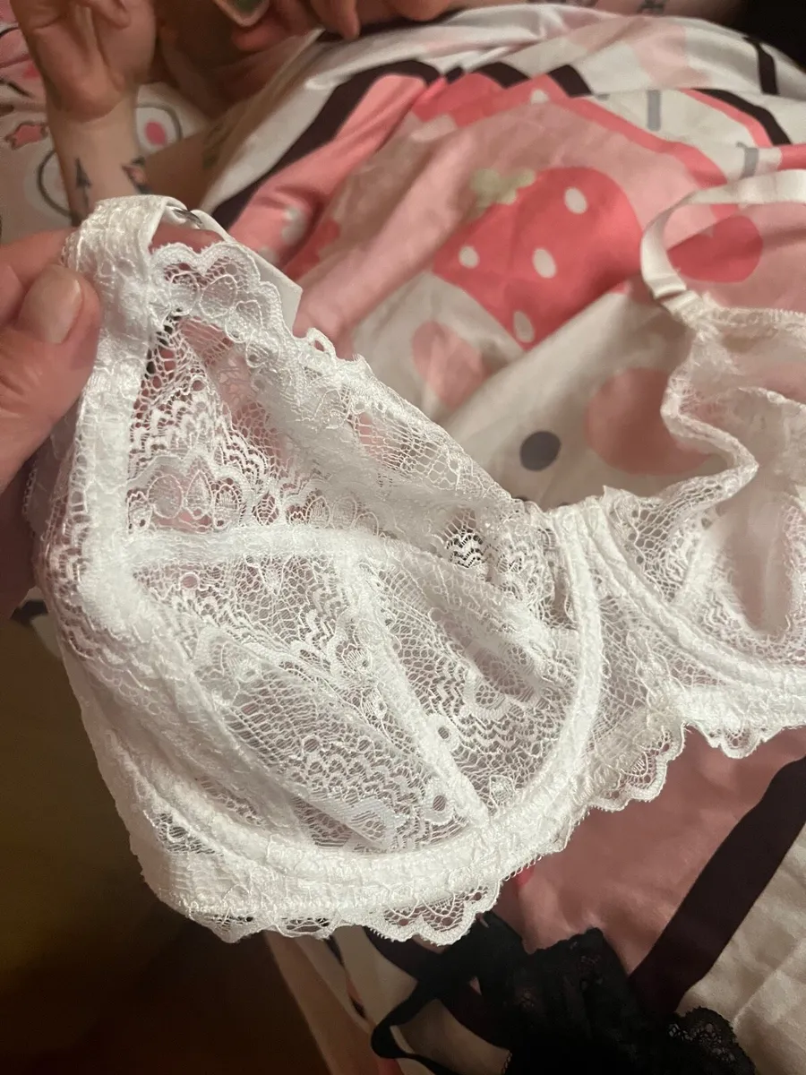 Two 38DD bras - Image 3
