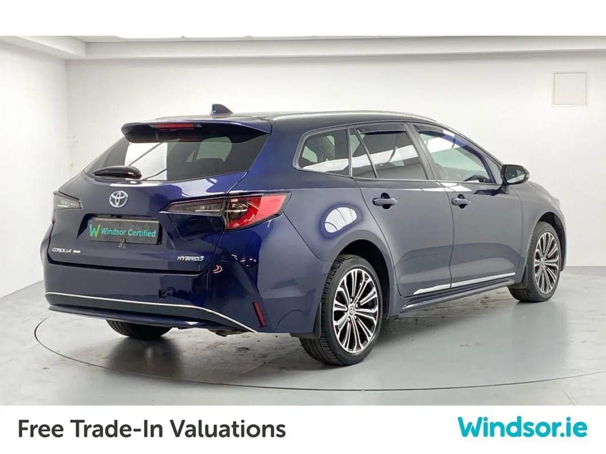 Toyota Corolla 1.8 Hybrid Sol Saloon - Image 4