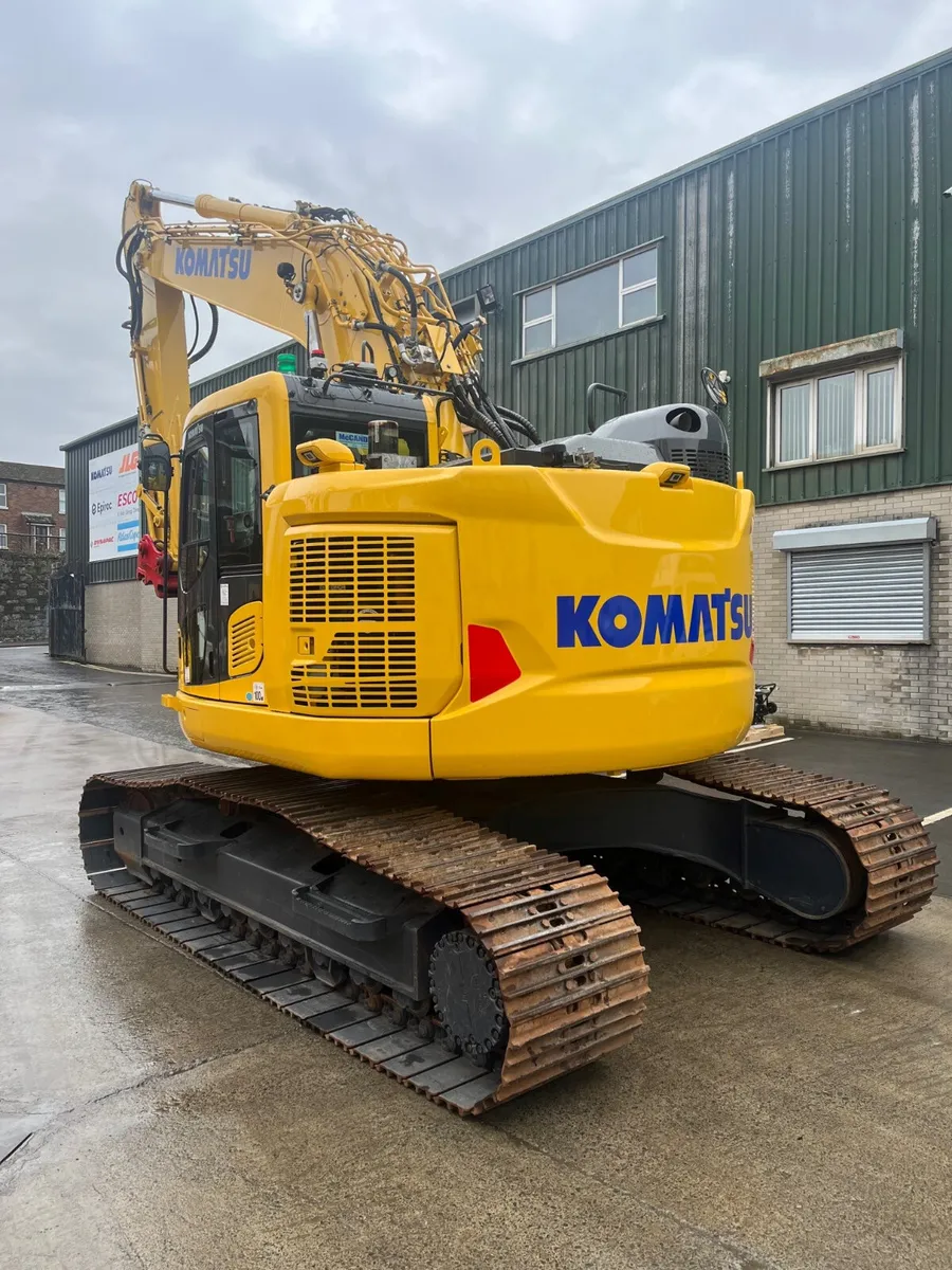 Komatsu PC228USLC-11E0 - Image 2