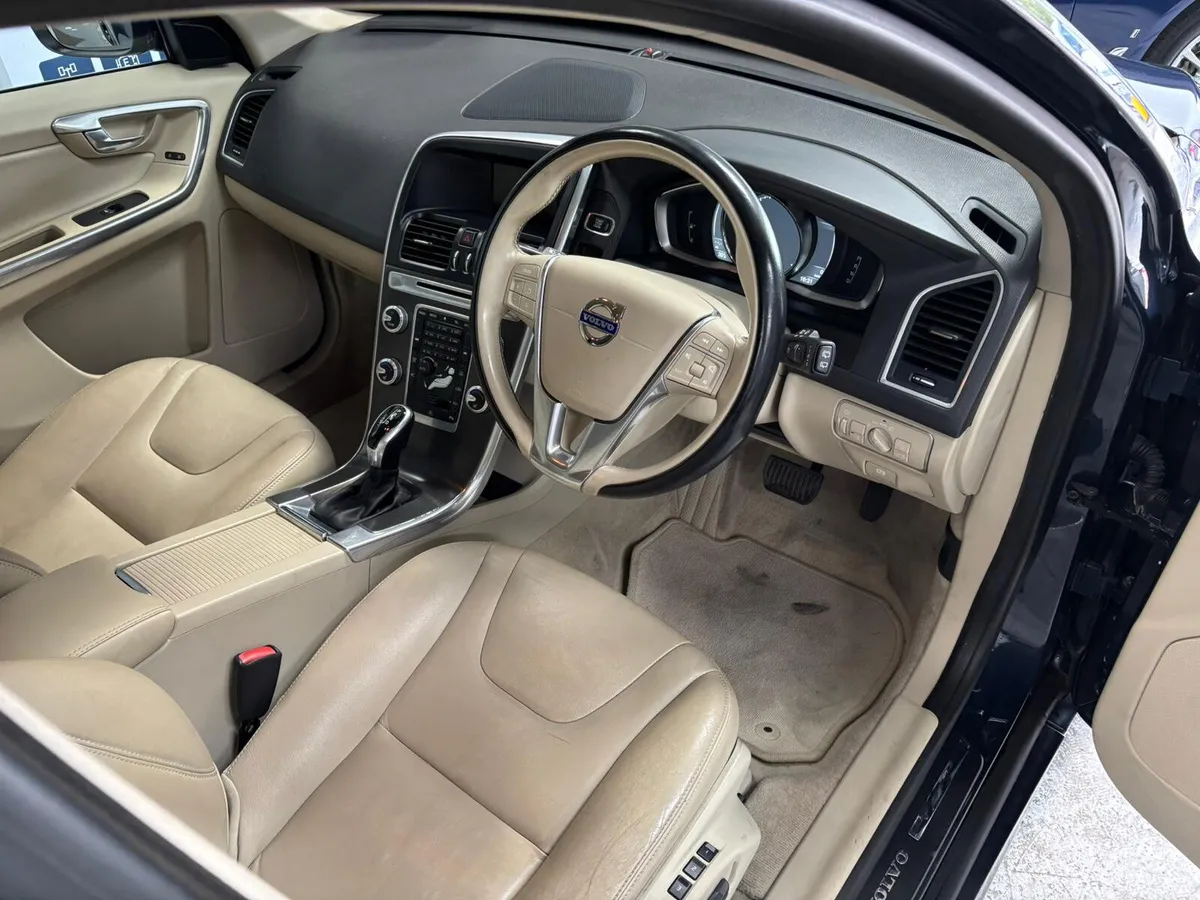 Volvo XC60 2015. 2.0D  LUXURY. AUTOMATIC - Image 4